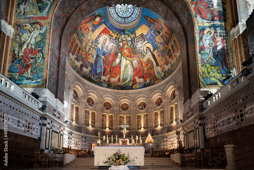 Photos Interior of the Basilica of Saint Theresa in Lisieux, Normandy, France