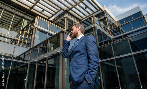 Wallpaper Mural voice contact. adult ceo talk on cellphone. phone call. mobile connection technology. Torontodigital.ca