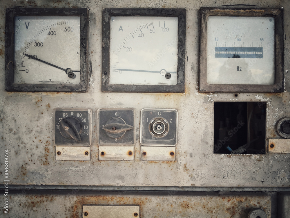 Rusty old large voltmeter and amperemeter Rusty old large voltmeter and amperemeter