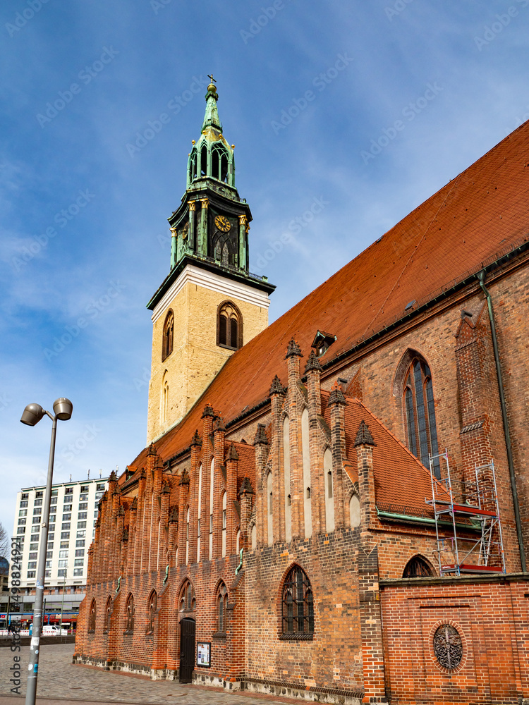 Obraz premium church at Alexanderplatz. Marienkirche, st., Alexanderplatz, Berlin.