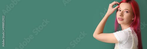 Cool young woman with brigh...
