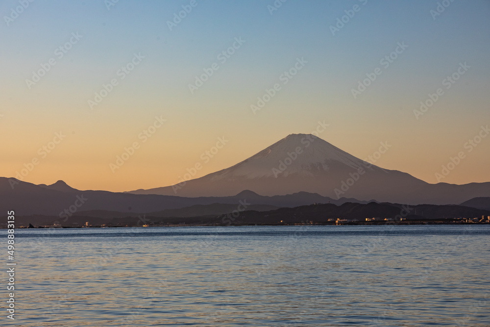 江ノ島の夕日と富士山