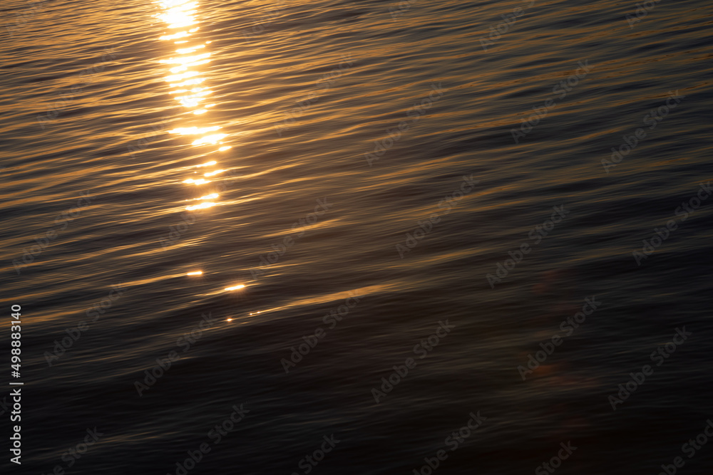 江ノ島の夕日と海
