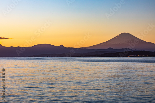 江ノ島の夕日と富士山