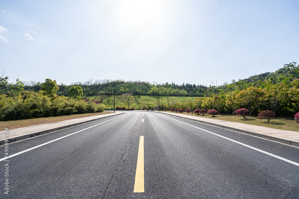 Fototapeta premium road in city park
