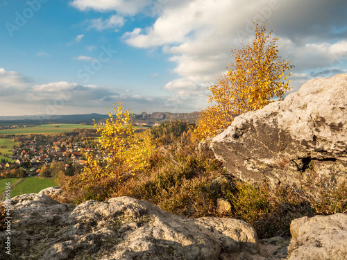Zirkelstein in der Sächsischen Schweiz - Aussicht Richtung Schöna und Schrammsteine photo