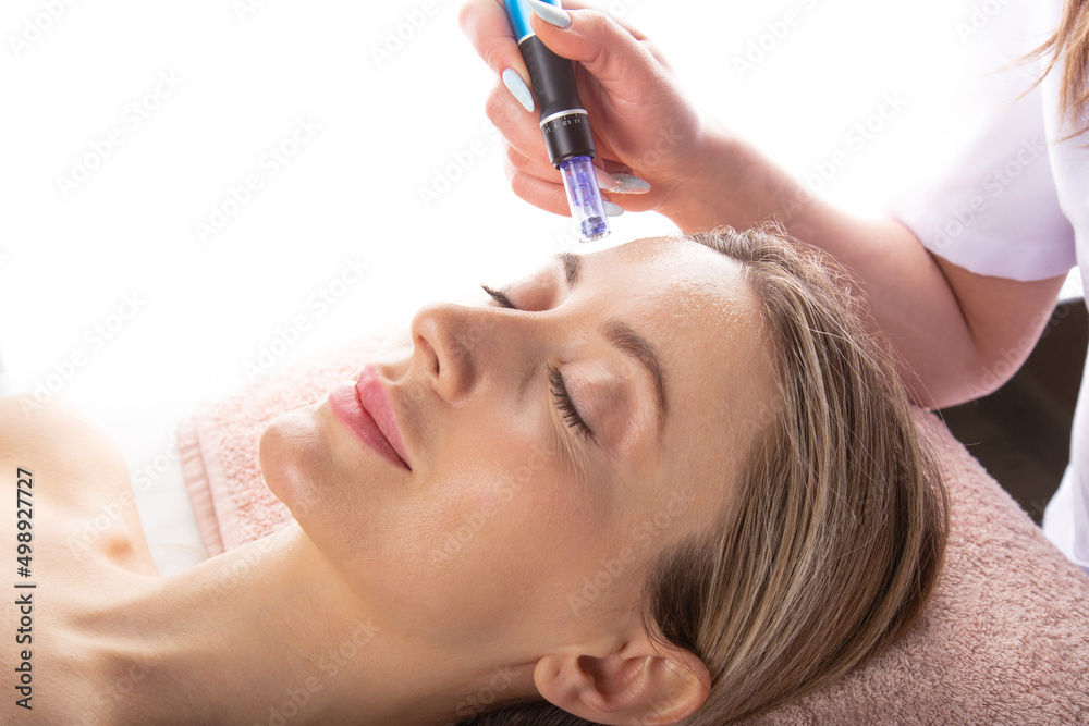 Fototapeta premium Dermapen progress with micro blade tool