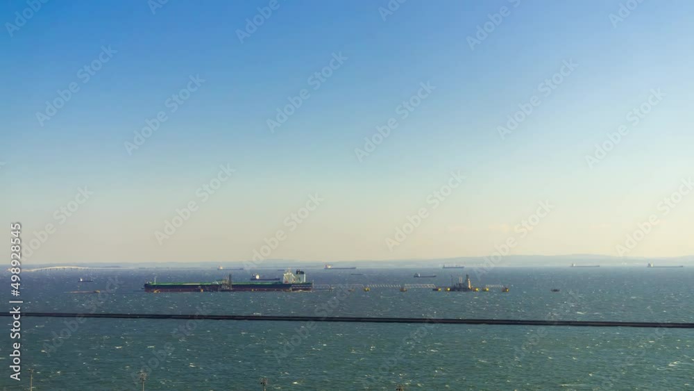 東京湾,タイムラプス,タンカー,原油タンカー,原油,石油,輸入,輸出,貿易,資源輸送,エネルギー輸送,製品輸送,海運,船,船舶,大型船,貨物船,LNG,停泊,海上,洋上,埠頭,港,湾岸,海,川崎港,東京港,港,埠頭,物流,流通,日本,風景,地平線,快晴,青空,空,ビジネス,グローバル,輸送,運搬,産業,交通,海上交通,エネルギー,京浜工業地帯,プラント,発電 東京湾,タイムラプス,タンカー,原油タンカー,原油,石油,輸入,輸出,貿易,資源輸送,エネルギー輸送,製品輸送,海運,船,船舶,大型船,貨物船,LNG,停泊,海上,洋上,埠頭,港,湾岸,海,川崎港,東京港,港,埠頭,物流,流通,日本,風景,地平線,快晴,青空,空,ビジネス,グローバル,輸送,運搬,産業,交通,海上交通,エネルギー,京浜工業地帯,プラント,発電
