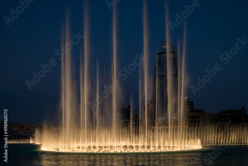 Wasserspiele am Burj Khalifa in Dubai