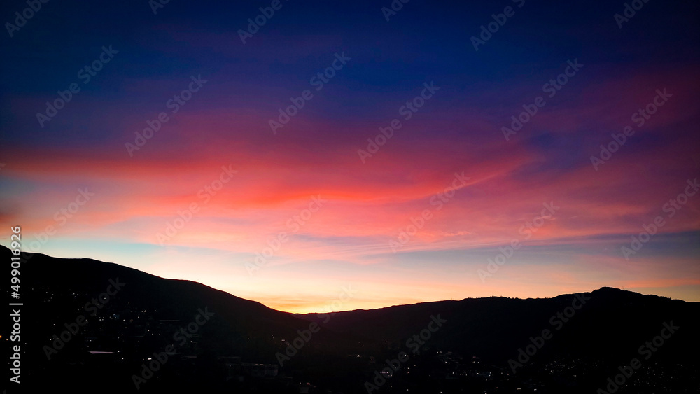 Atardecer en la montaña