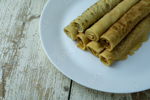 apple strudel with mint