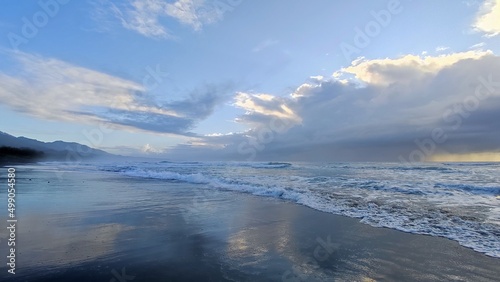 Duli Beach (land of the sky), Taitung enjoys the beautiful coastline of Taitung, Taiwan
