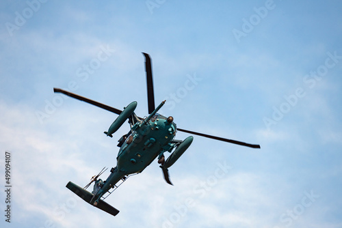 Fototapeta Naklejka Na Ścianę i Meble -  飛行する航空自衛隊救難ヘリコプター