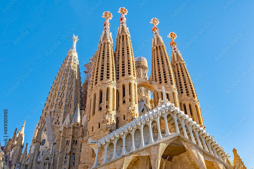 Obraz na płótnie Sagrada Família is a Roman Catholic basilica in Barcelona, Spain w salonie