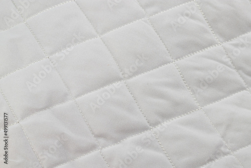 blanket with polyester filling, cotton cover, quilted with machine-stitched chain stitch