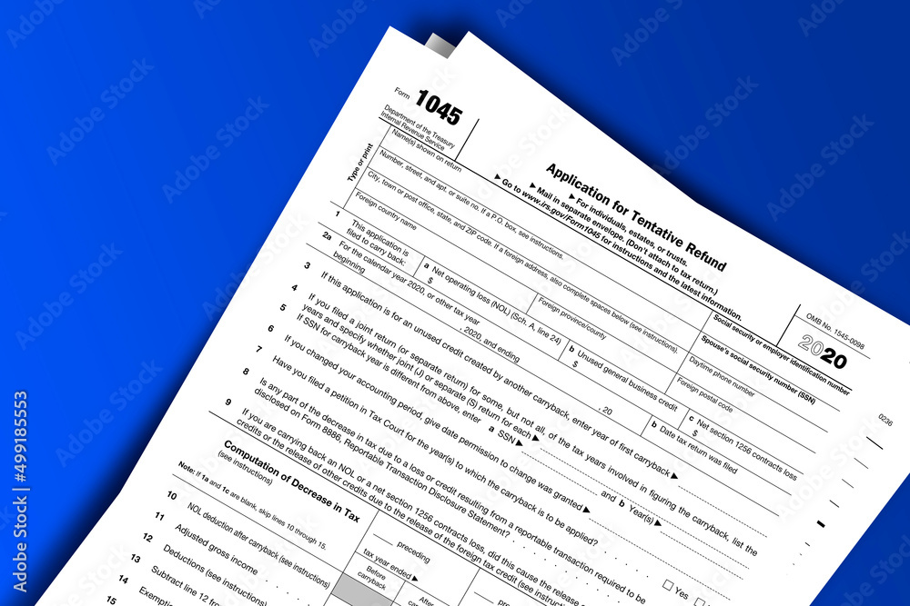 Obraz premium Form 1045 documentation published IRS USA 11.30.2020. American tax document on colored
