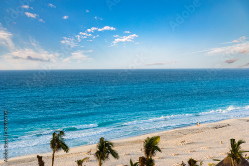 Couple walking on the beach  Cancun  Riviera Maya  Mexico