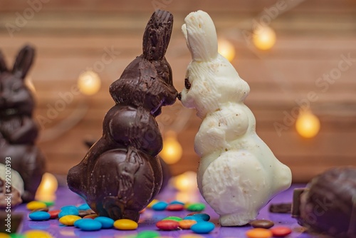 Pareja de conejos de chocolate para Pascuas