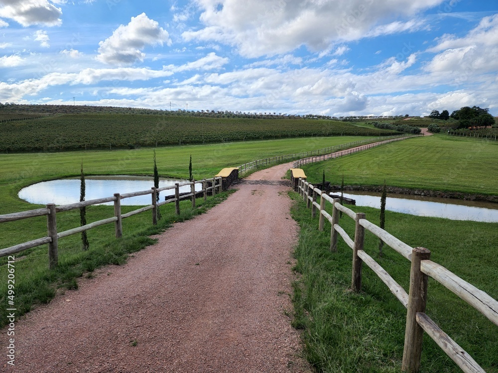 estrada de chão na fazenda