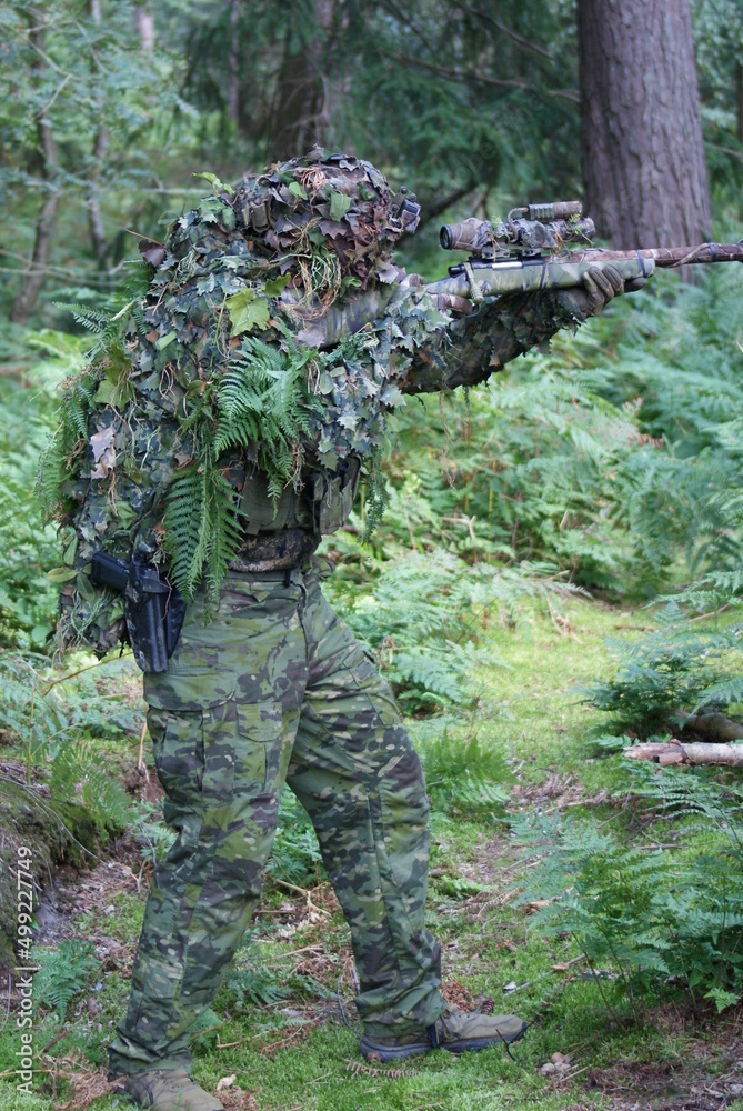 Ghillie Sniper n Woodland Ghillie Sniper n Woodland