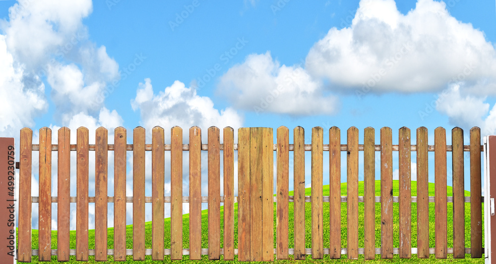 Fototapeta premium white fence and blue sky