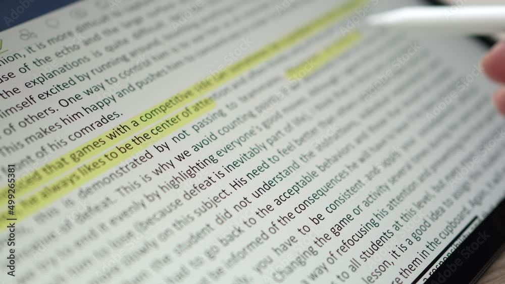 Closeup Highlighting Text Document on a Tablet Screen With a Stylus Closeup Highlighting Text Document on a Tablet Screen With a Stylus