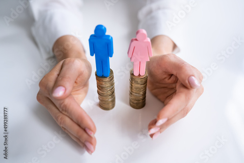 фотографія Equal Gender Salary. No Wage Gap