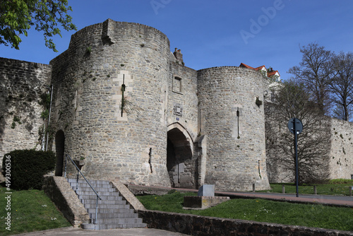 Fototapeta View of Port Gayole gate house and the medieval ramparts of Boulogne-sur-mer, in the Pas de Calais region of northern France