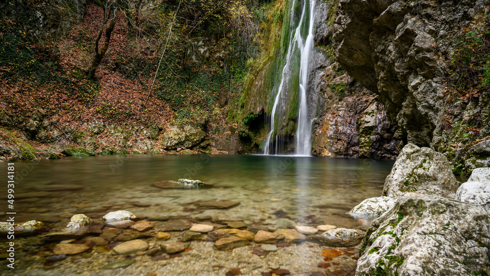 Fototapeta premium Cascade verte