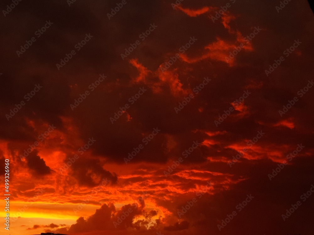 Fototapeta premium fire in the clouds