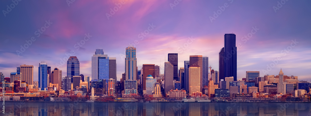  Seattle waterfront and skyline, Washington,USA