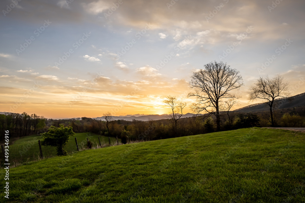 Fototapeta premium Spring Morning in Troutville Virginia