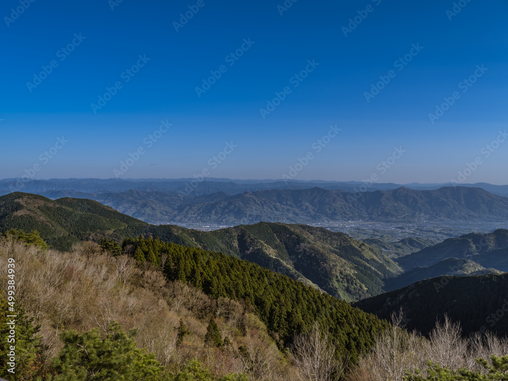 青空と山並み 青空と山並み