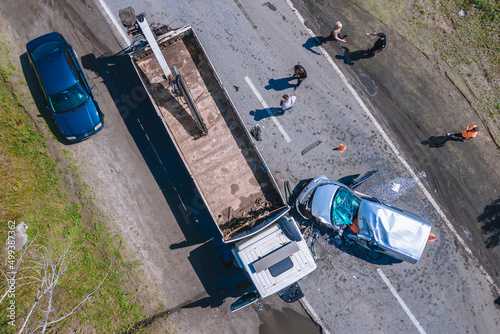 Canvas Print The truck and the car collided on the highway