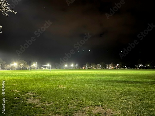 Feild at night © VHNoodle