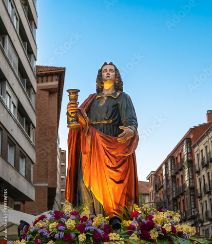 Fotografie, Obraz Semana santa Valladolid, paso de san Juan evangelista de Pedro de Ávila siglo XV