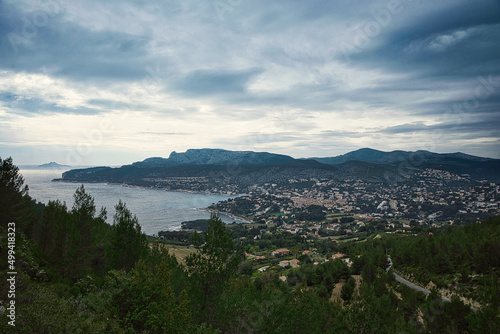 panorama sur le dessus de cassis mer méditerrané bouche du Rhône 