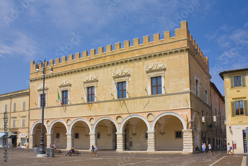 Palazzo Ducale at Piazza Del Popolo in Pesaro © Lindasky76