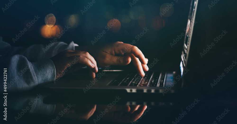 Freelance woman working on laptop at the night. Close up hand with laptop. - obrazy, fototapety, plakaty 