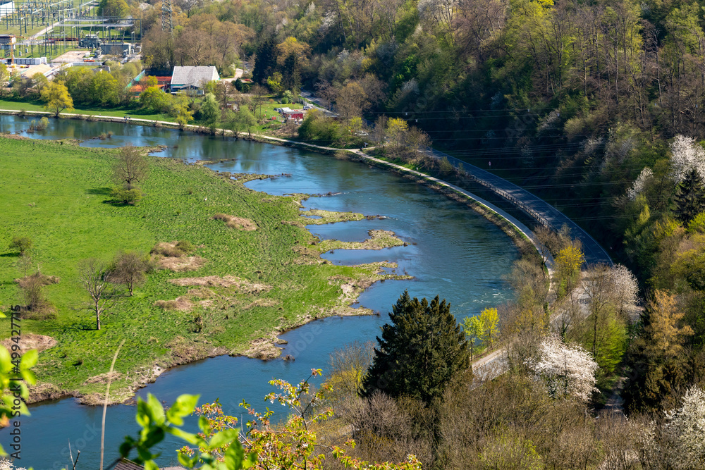 Wanderweg Leinpfad an der Ruhr von der Isenburg aus gesehen Wanderweg Leinpfad an der Ruhr von der Isenburg aus gesehen
