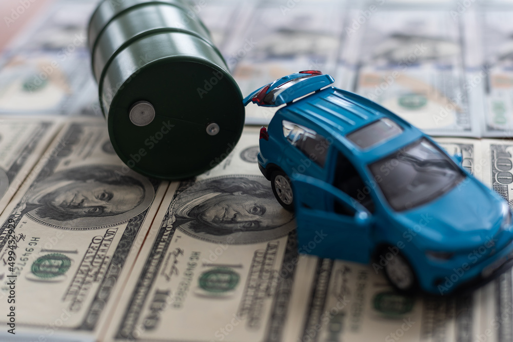 the barrel of oil of one hundred US dollar bills the barrel of oil of one hundred US dollar bills