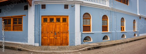 Cuadro en lienzo Panoramic view - Sri Aurobindo Ashram is a spiritual community located in union territory at White Town, Pondicherry also known as Puducherry, Tamilnadu, South India