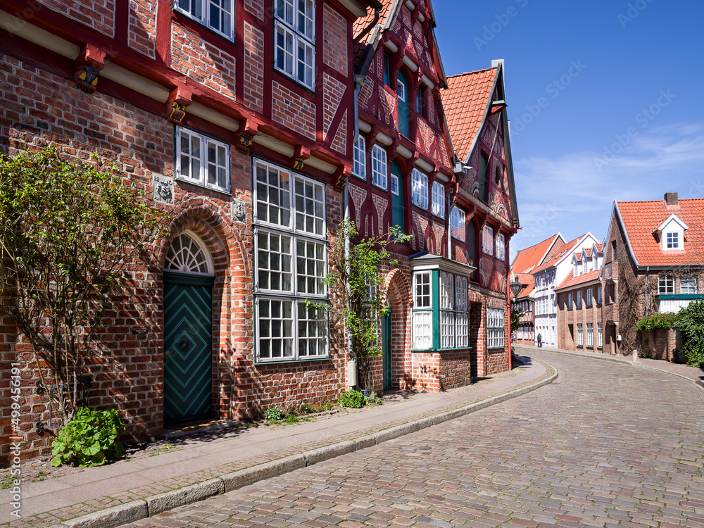 Hansestadt Lüneburg Altstadt am Kalkberg sonnig entzerrt