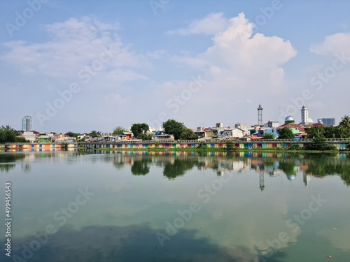 lake in the city