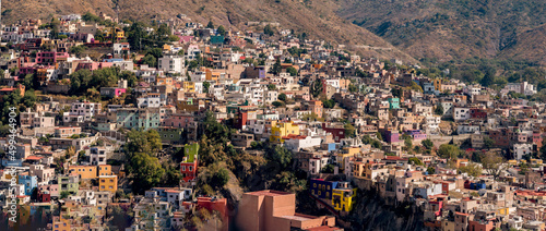 Canvas-taulu Colorful neighborhood on the hillside in the historic city of Guanajuato, Mexico