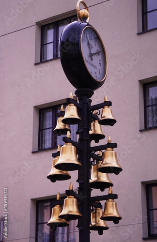 Glockenspiel-Uhr