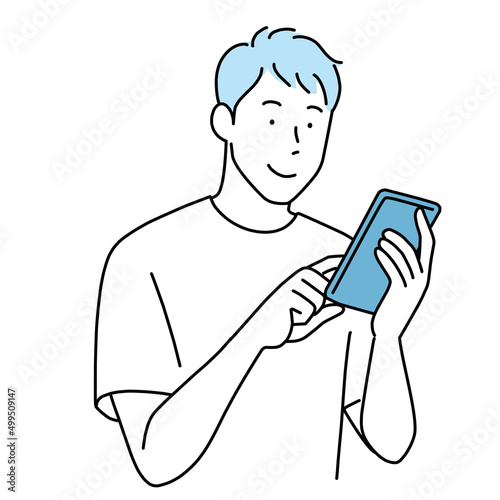 笑顔でスマホを操作する若い男性