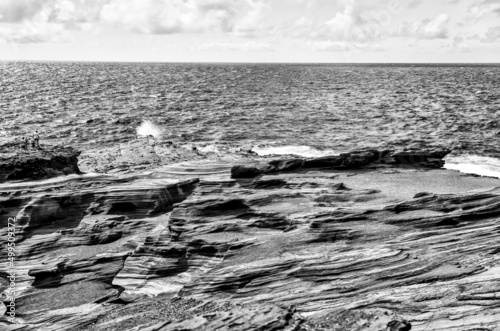 Views of landscapes and the Lava Tubes at Lānaʻi Lookout on Oahu