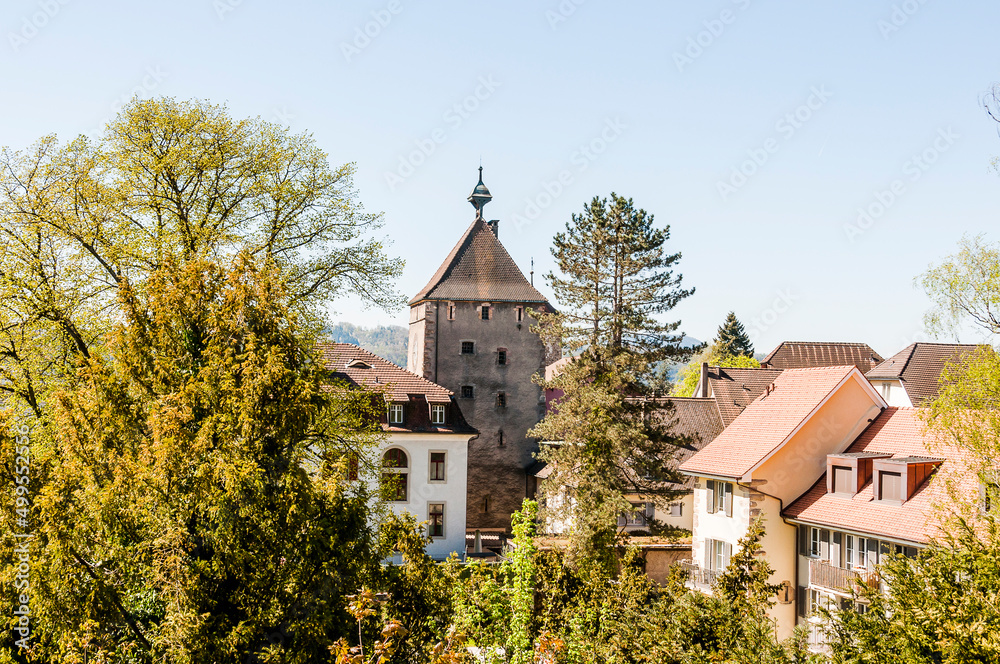 Laufenburg, Wasentor, Tor, Obere Wasengasse, Wasenturm, Wehrturm, Stadtturm, Altstadt, Altstadthäuser, Rhein, Rheinufer, Frühling, Schweiz