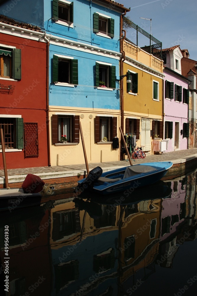 Italy, Veneto, Venezia: Glimpse of Burano Island.